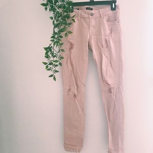 Distressed Pink Jeans 🌷